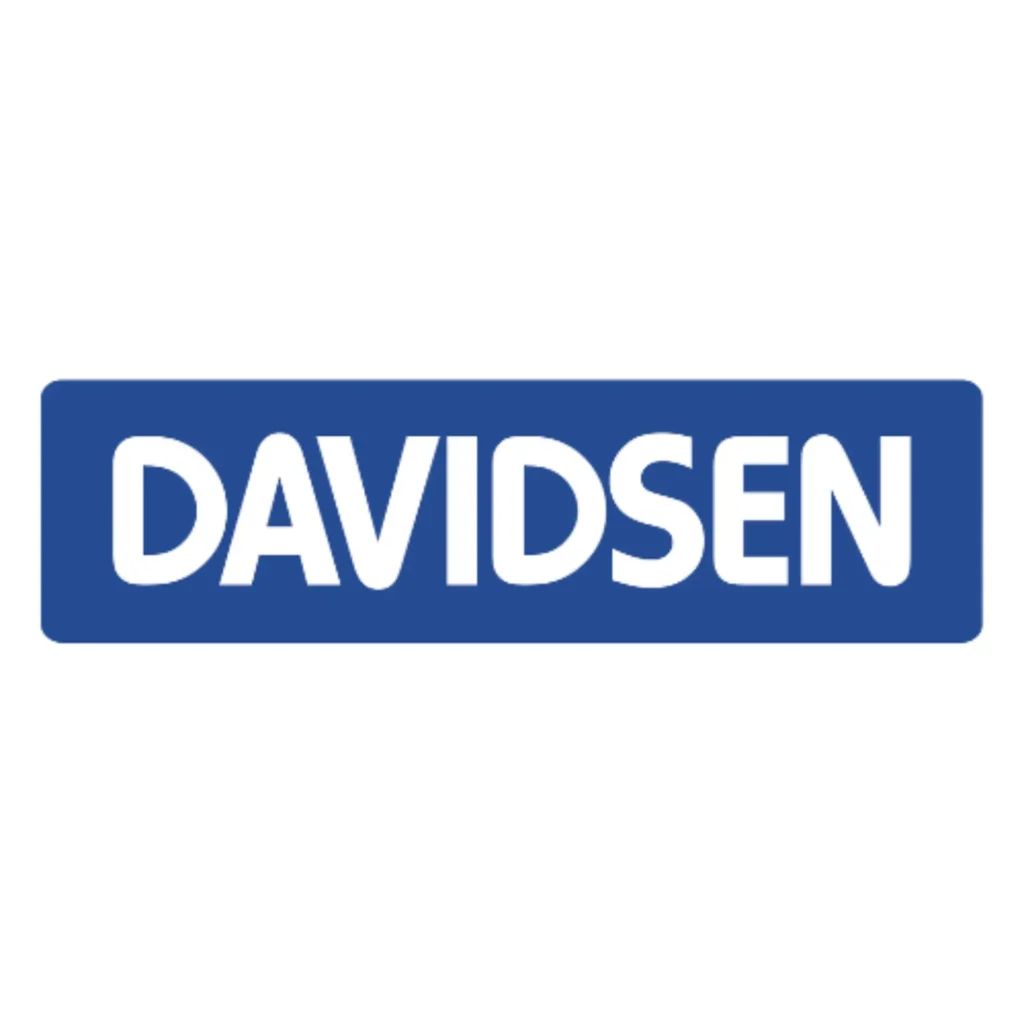 Davidsen logo på hvid baggrund, tømrer- og snedkerfirma.